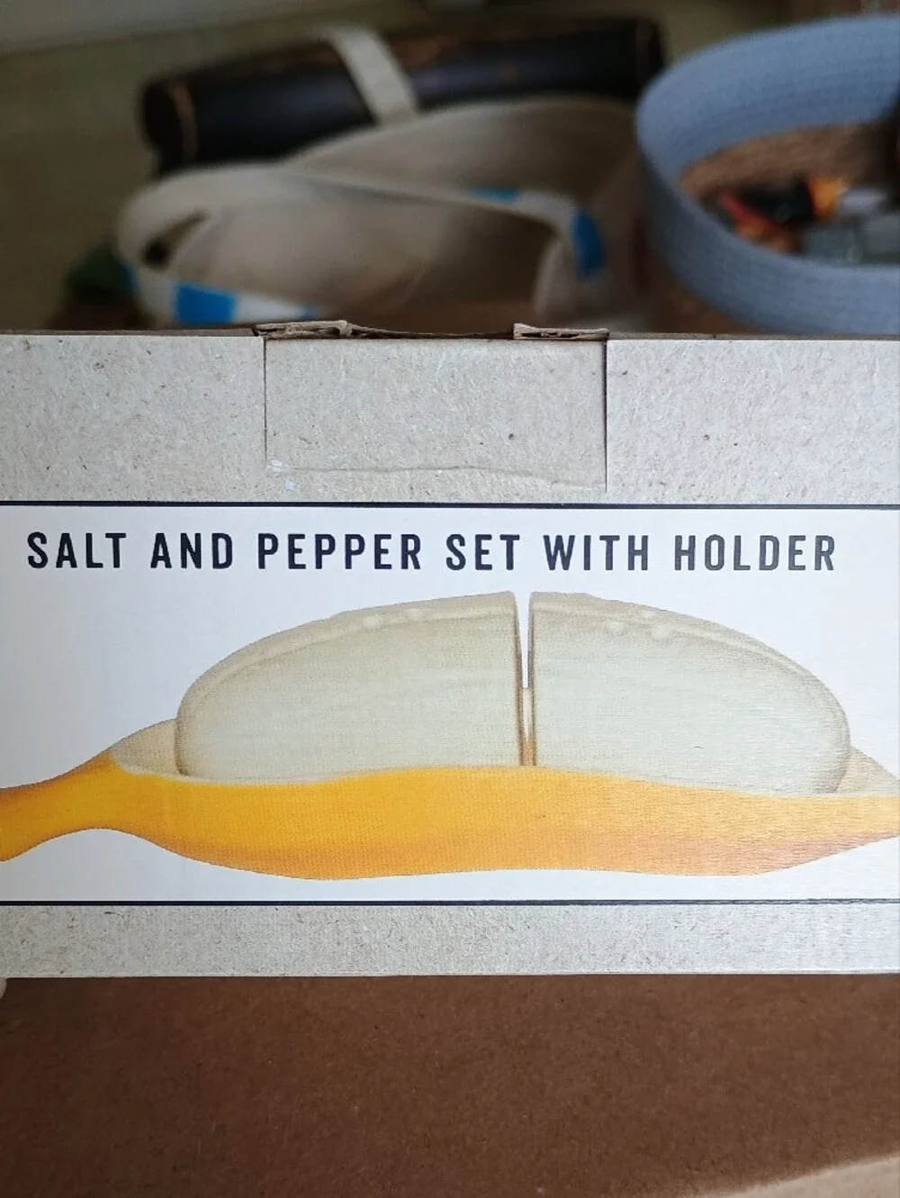 NWT Cracker Barrel Open Banana Salt & Pepper Shaker Set